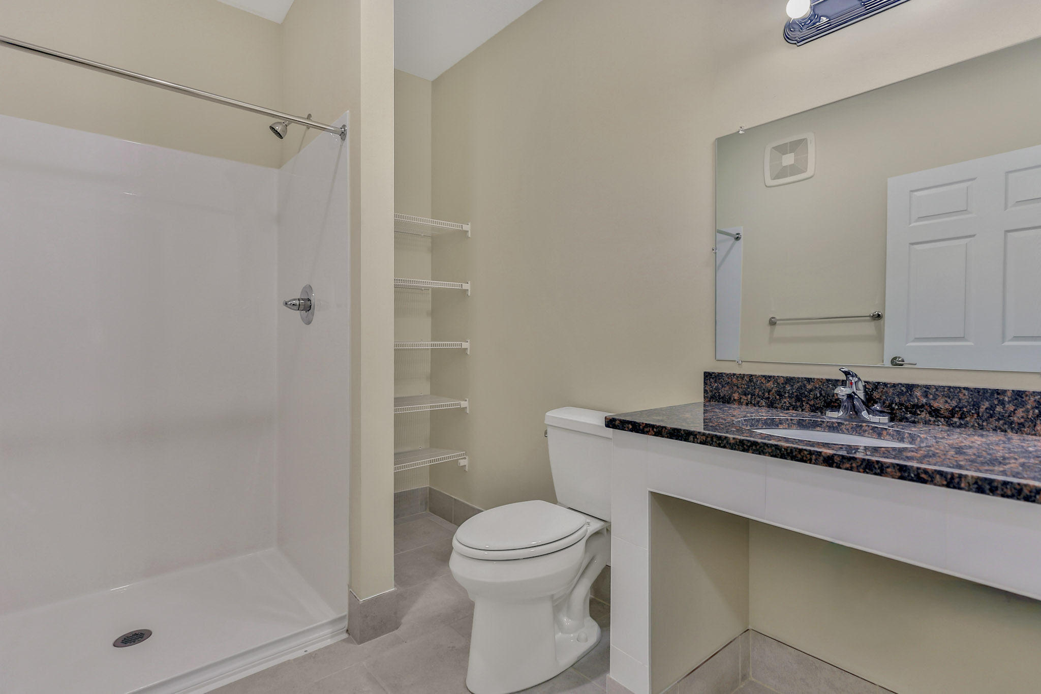 Como bath at 1040 Como Ave SE, Minneapolis, MN