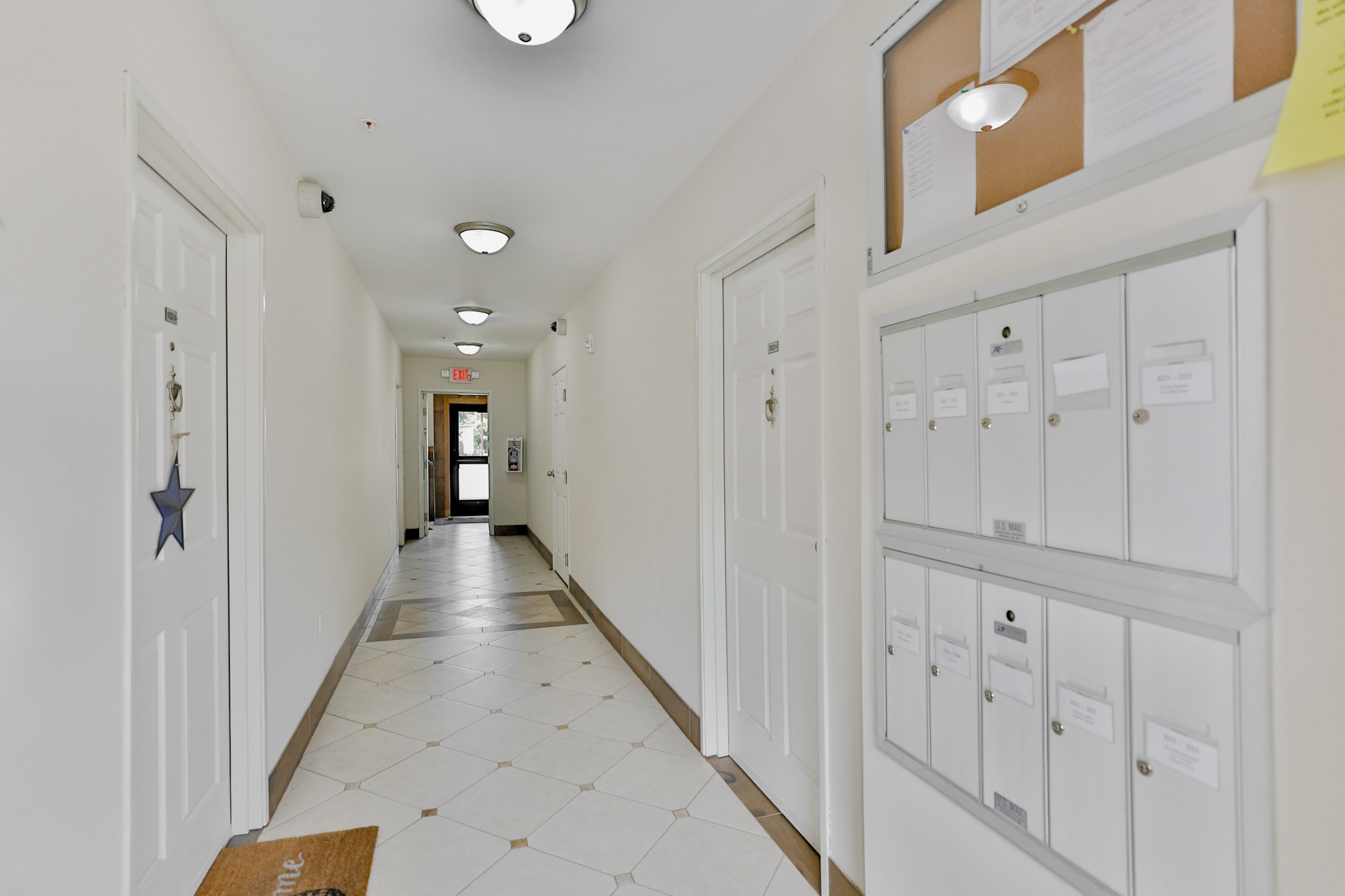 Hallway at 823 15th Ave SE, Minneapolis, MN