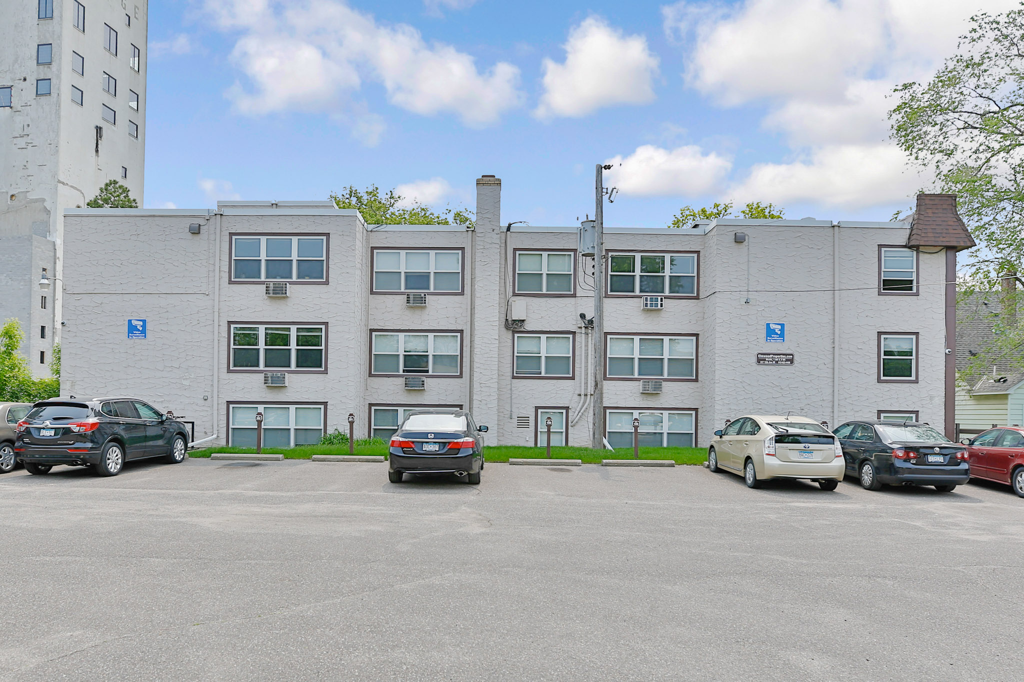 Parking lot at 817 12th Ave SE, Minneapolis, MN
